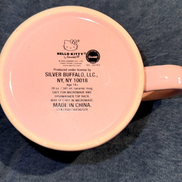 Mug by Hello Kitty, NWT, Pink w/Hello Kitty, 20 oz. - Picture 6 of 8